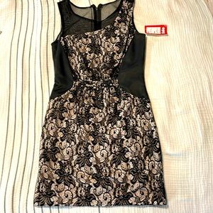 Lace dress black with cream underlay